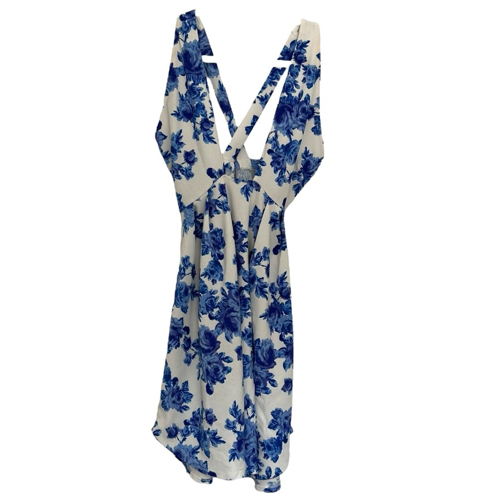 Charlotte Russe Womenβs Floral Blue and White Mini Dressβ Sz M